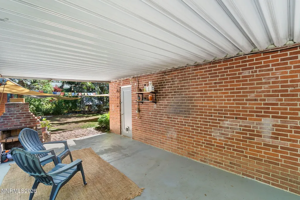 236 Bonnie Briar Reno NV 89509