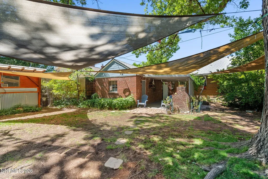 236 Bonnie Briar Reno NV 89509