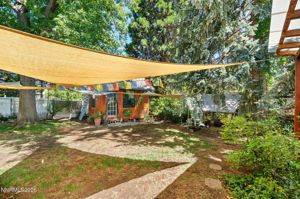 236 Bonnie Briar Reno NV 89509