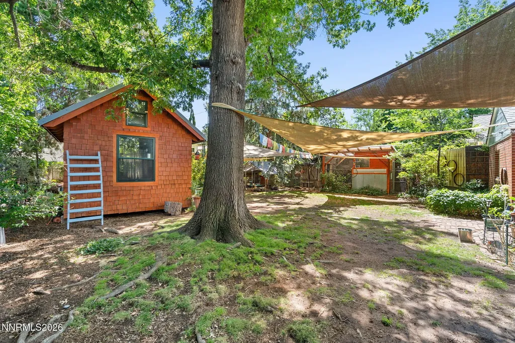 236 Bonnie Briar Reno NV 89509