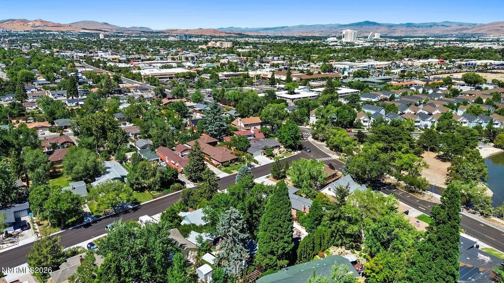 236 Bonnie Briar Reno NV 89509