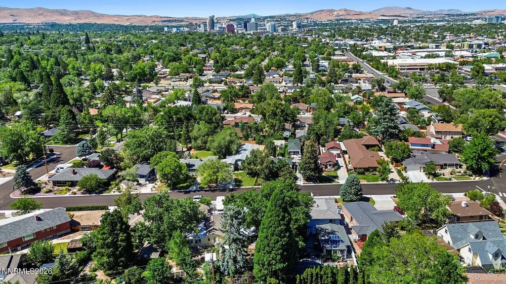 236 Bonnie Briar Reno NV 89509