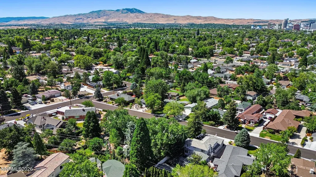 236 Bonnie Briar Reno NV 89509