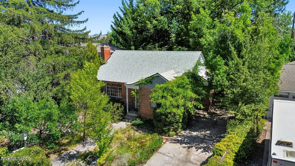 236 Bonnie Briar Reno NV 89509