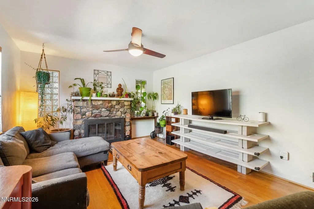 236 Bonnie Briar Reno NV 89509