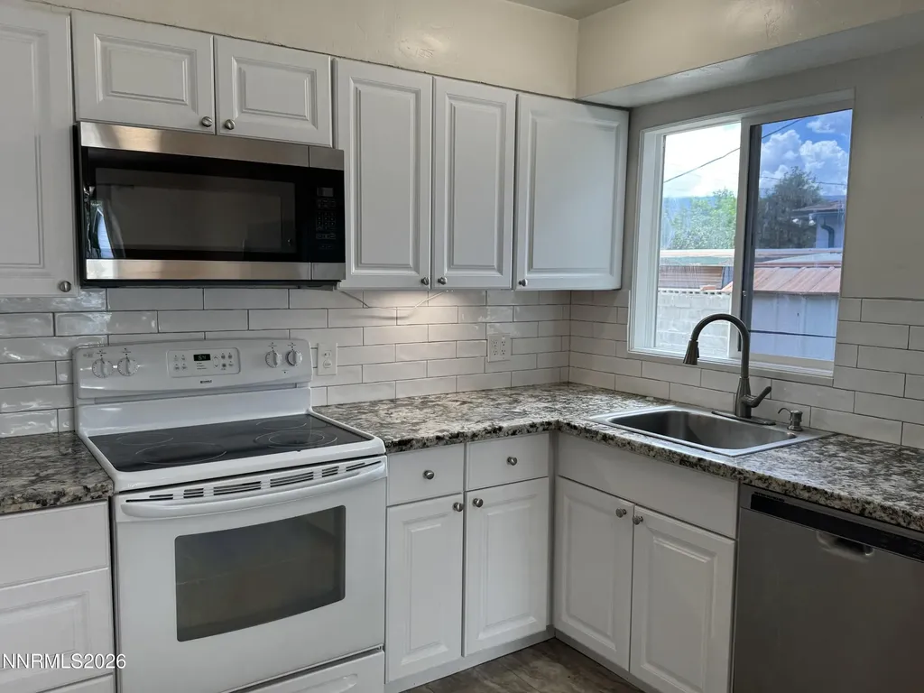 1190 Grand Canyon Reno NV 89502
