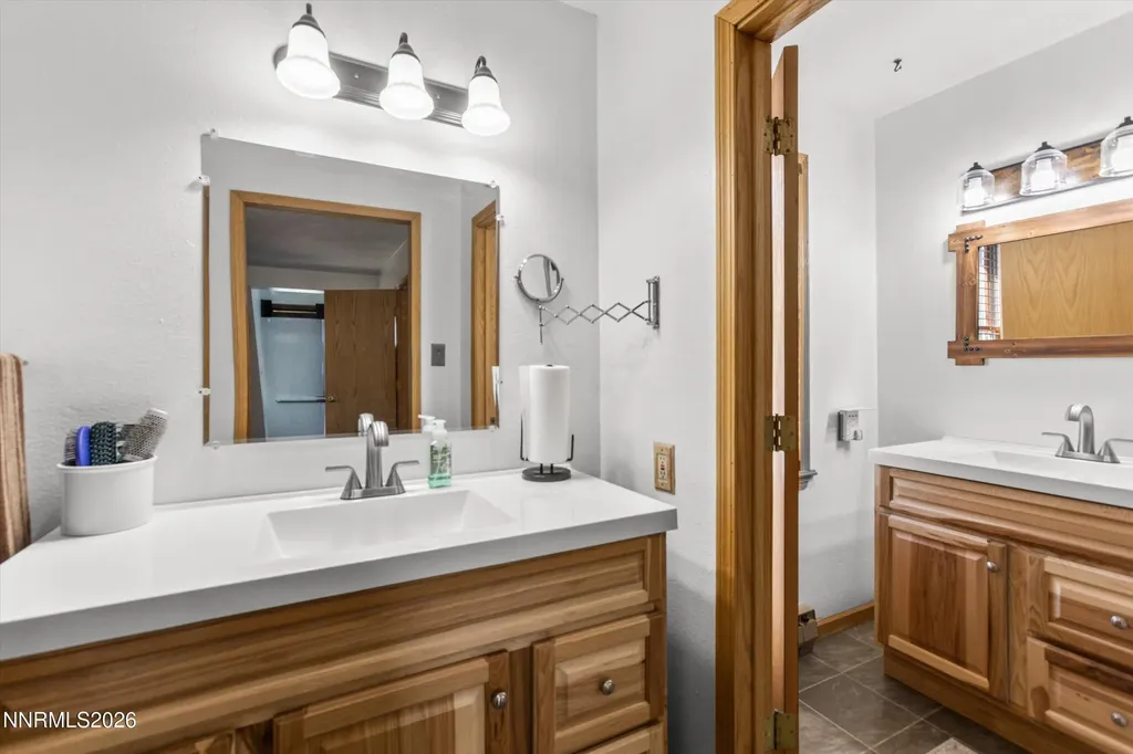 21595 Dortort Reno NV 89521