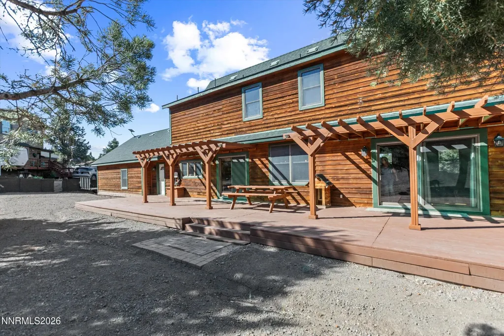 21595 Dortort Reno NV 89521