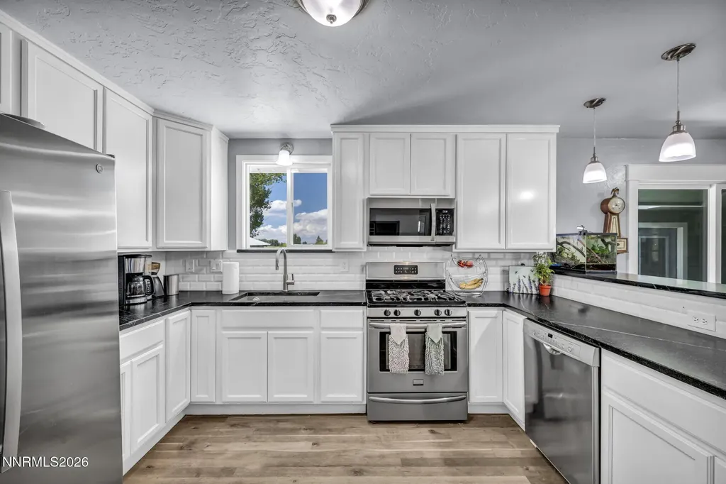 20 Baker Yerington NV 89447