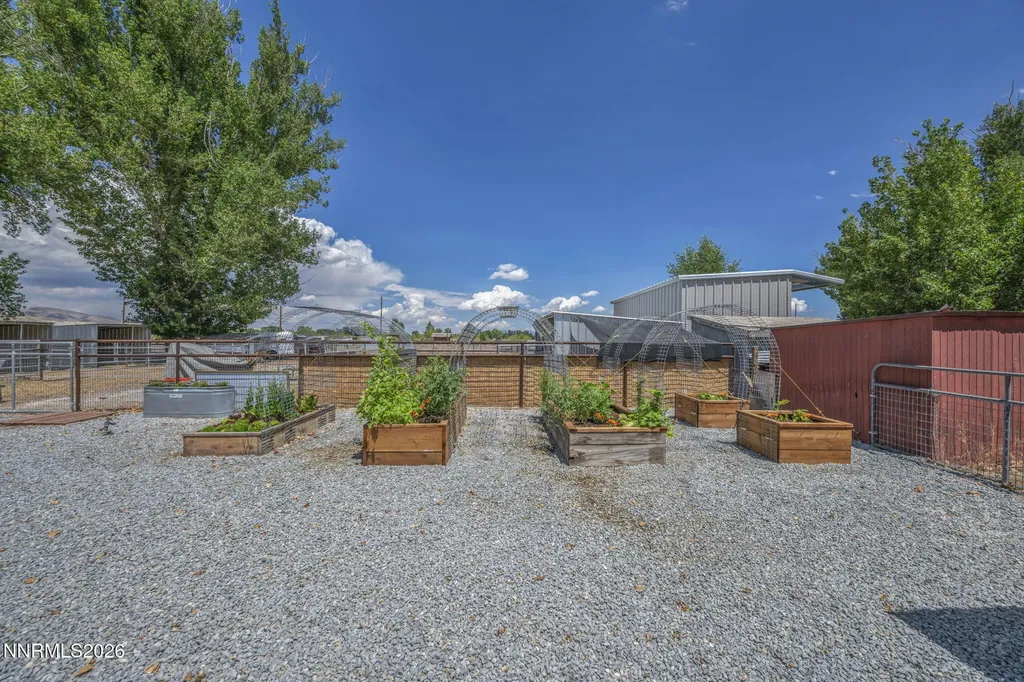 20 Baker Yerington NV 89447