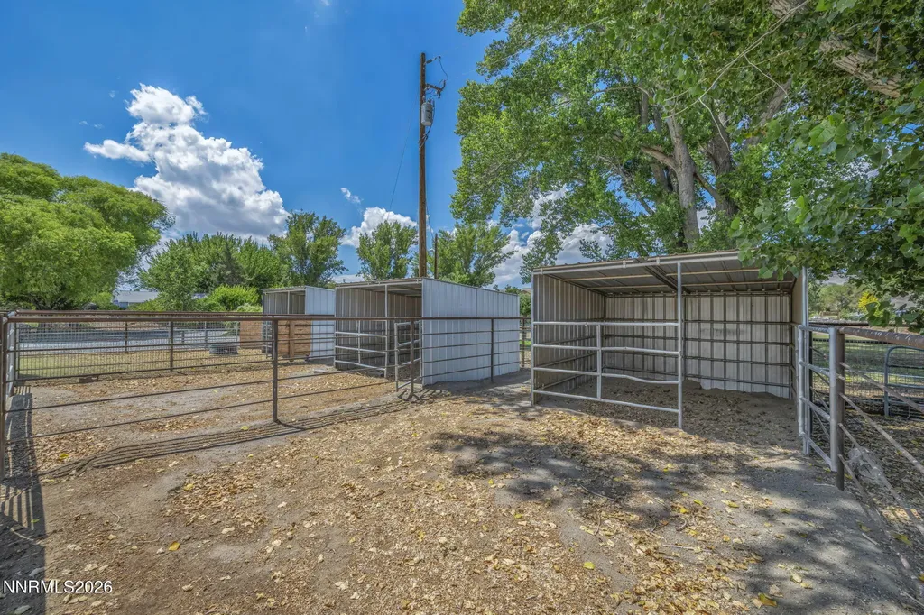 20 Baker Yerington NV 89447
