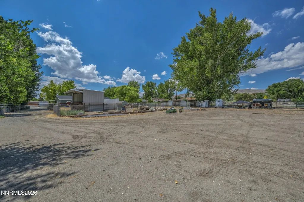 20 Baker Yerington NV 89447