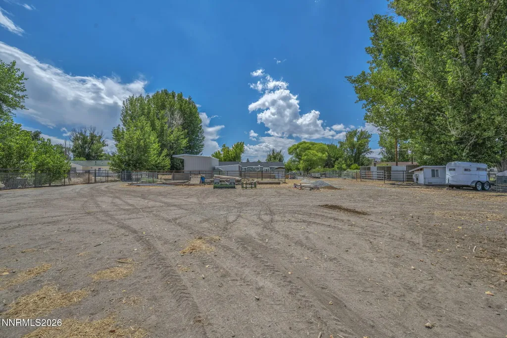 20 Baker Yerington NV 89447