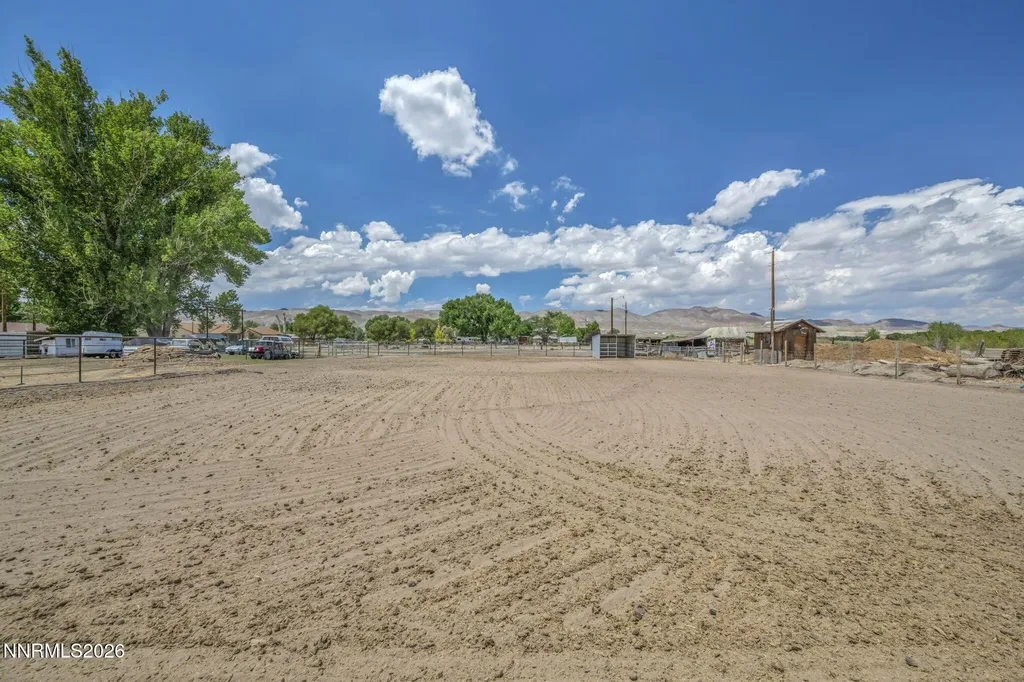 20 Baker Yerington NV 89447