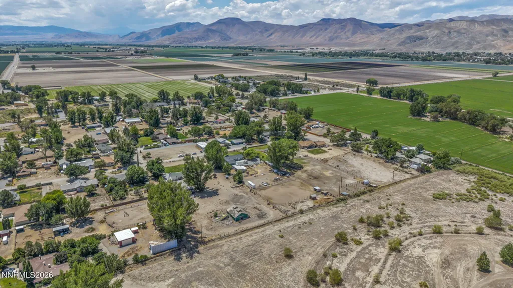 20 Baker Yerington NV 89447
