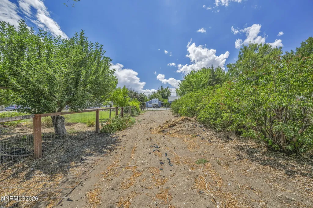 20 Baker Yerington NV 89447