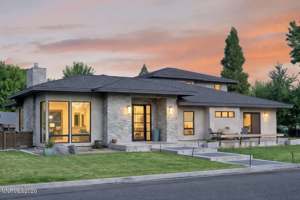1592 6th Minden NV 89423
