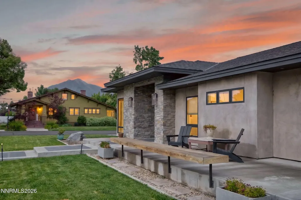 1592 6th Minden NV 89423