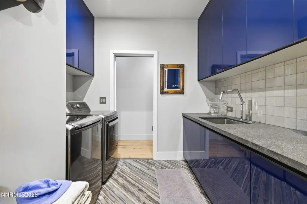 1592 6th Minden NV 89423