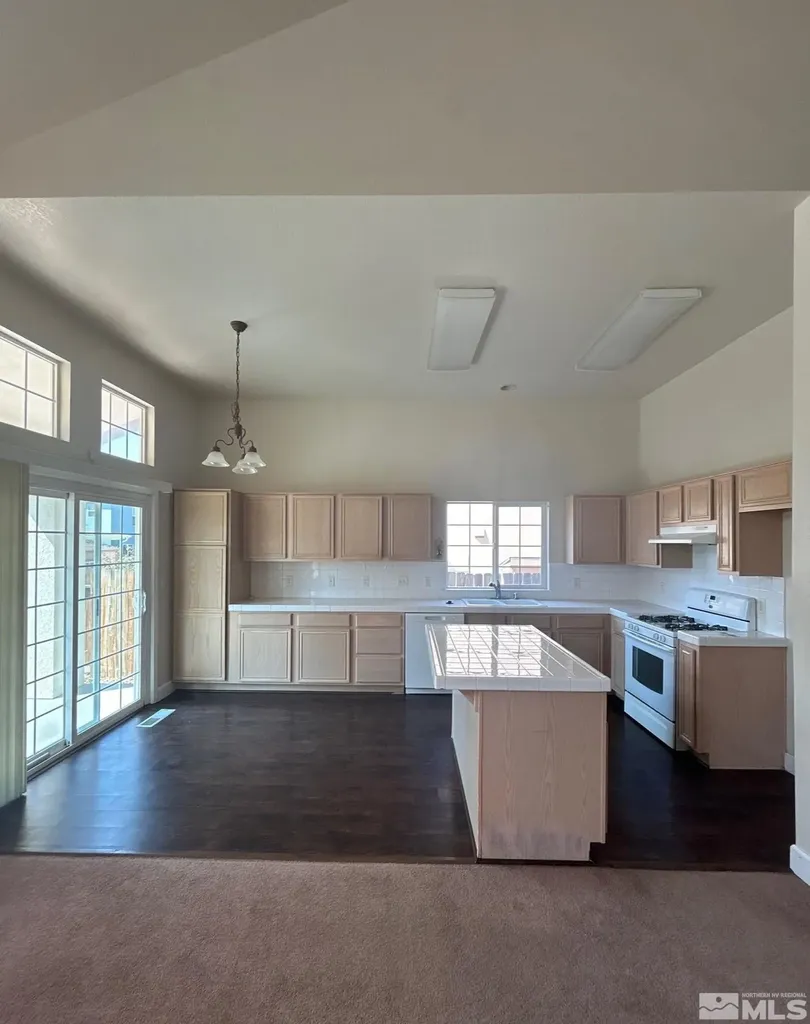 1465 Ridge Point Carson City NV 89706