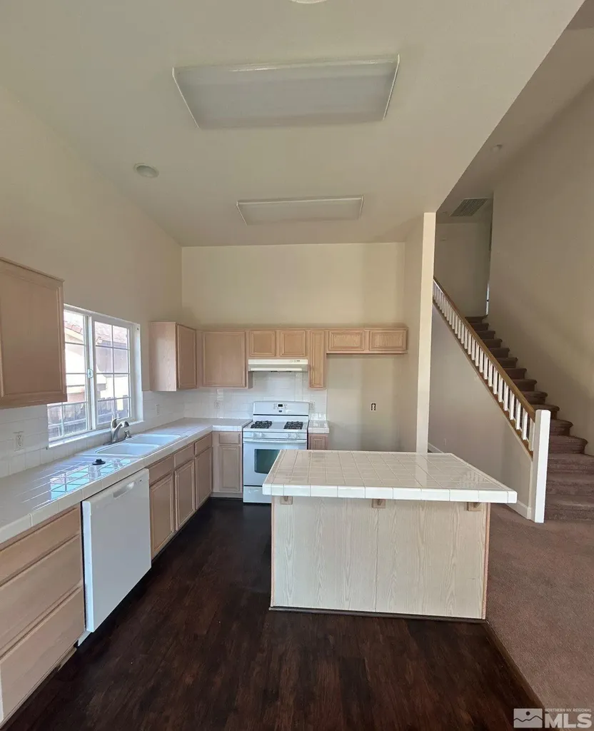 1465 Ridge Point Carson City NV 89706