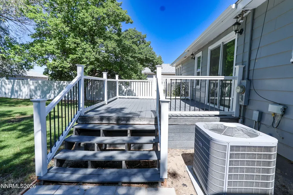1160 Bridge Winnemucca NV 89445