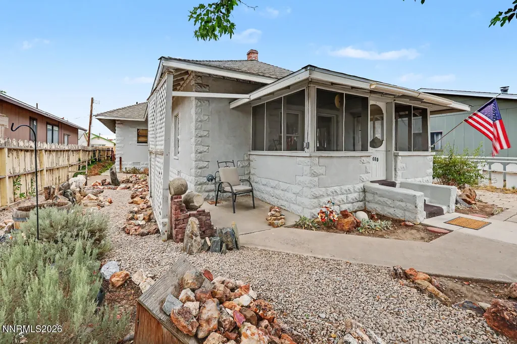 680 Douglas Fallon NV 89406