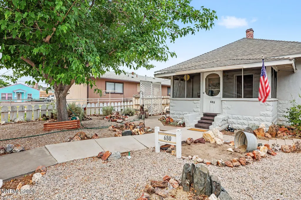680 Douglas Fallon NV 89406