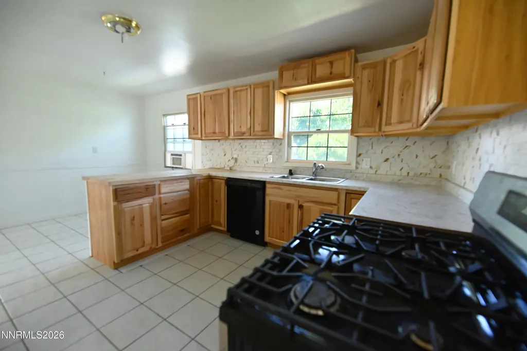 1630 Elmhurst Lovelock NV 89419