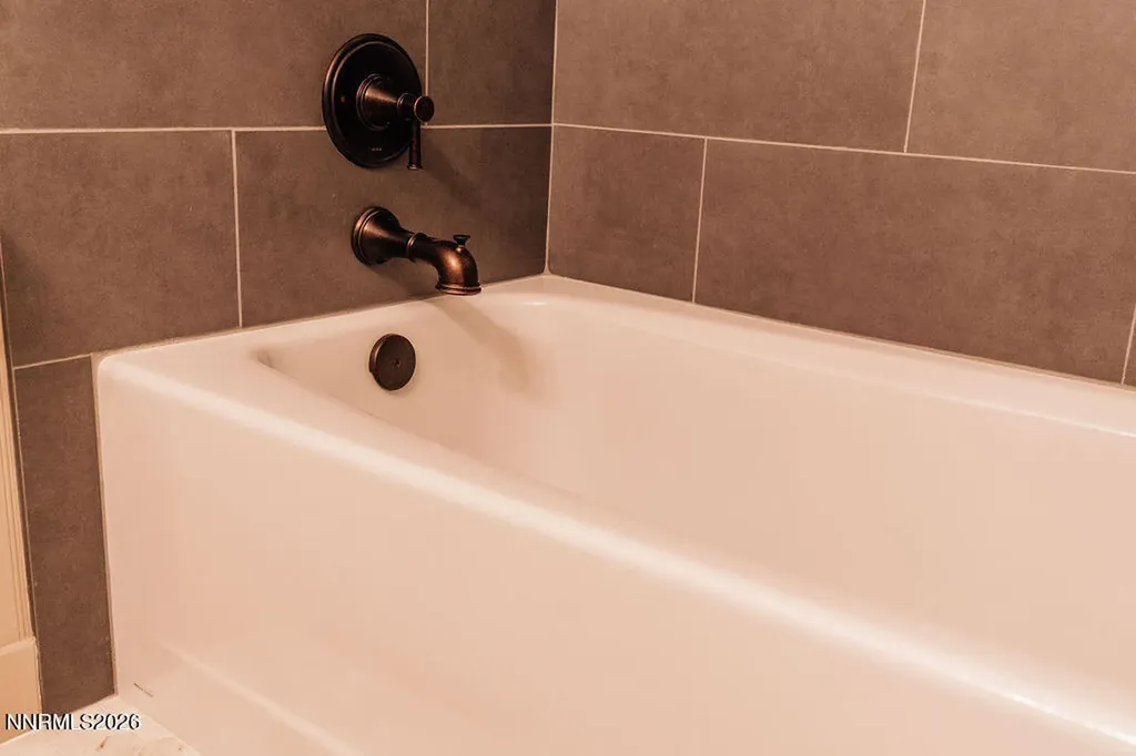 2395 Lexington Sparks NV 89431