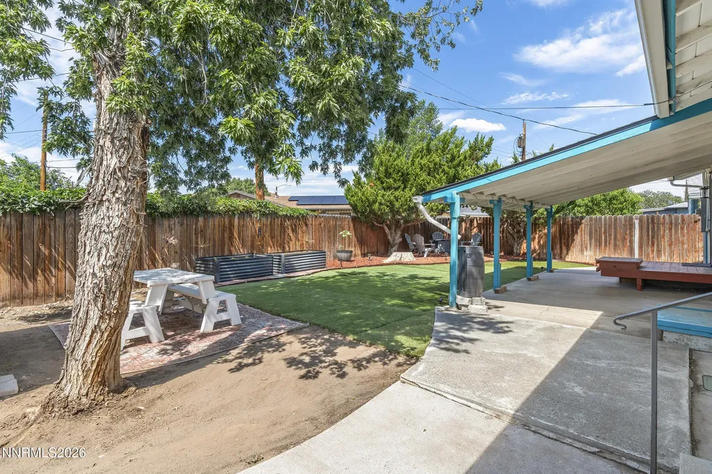 120 Emerson Sparks NV 89431