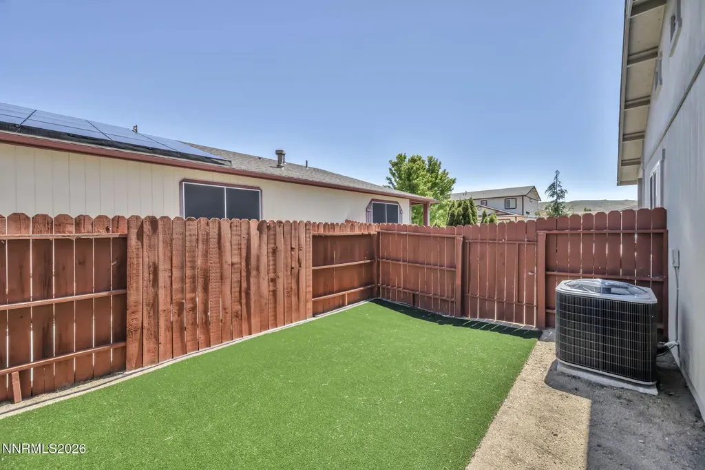18277 Dustin Reno NV 89508