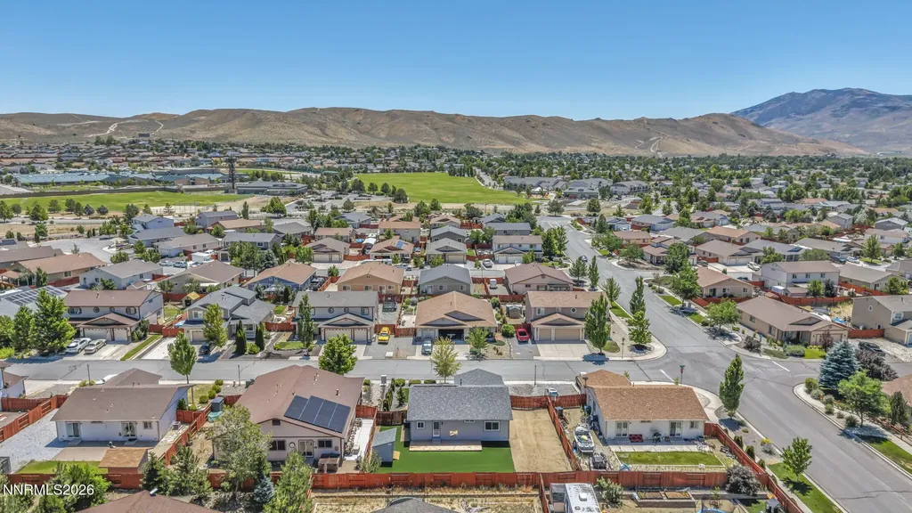 18277 Dustin Reno NV 89508
