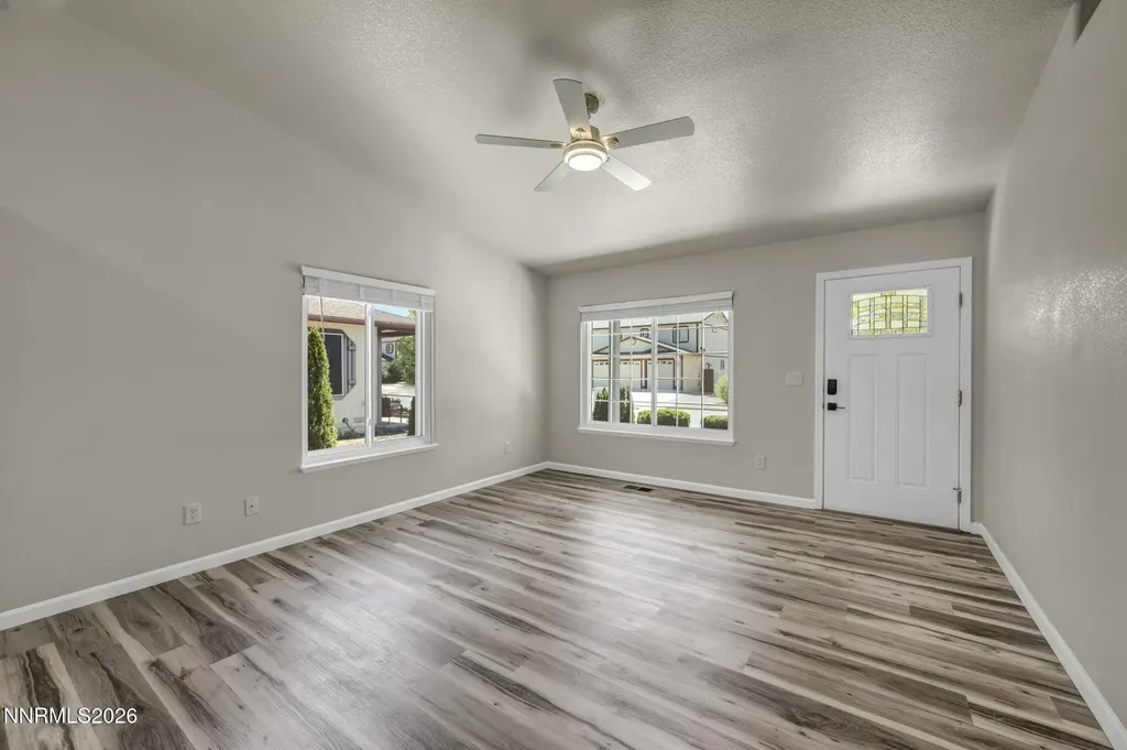 18277 Dustin Reno NV 89508