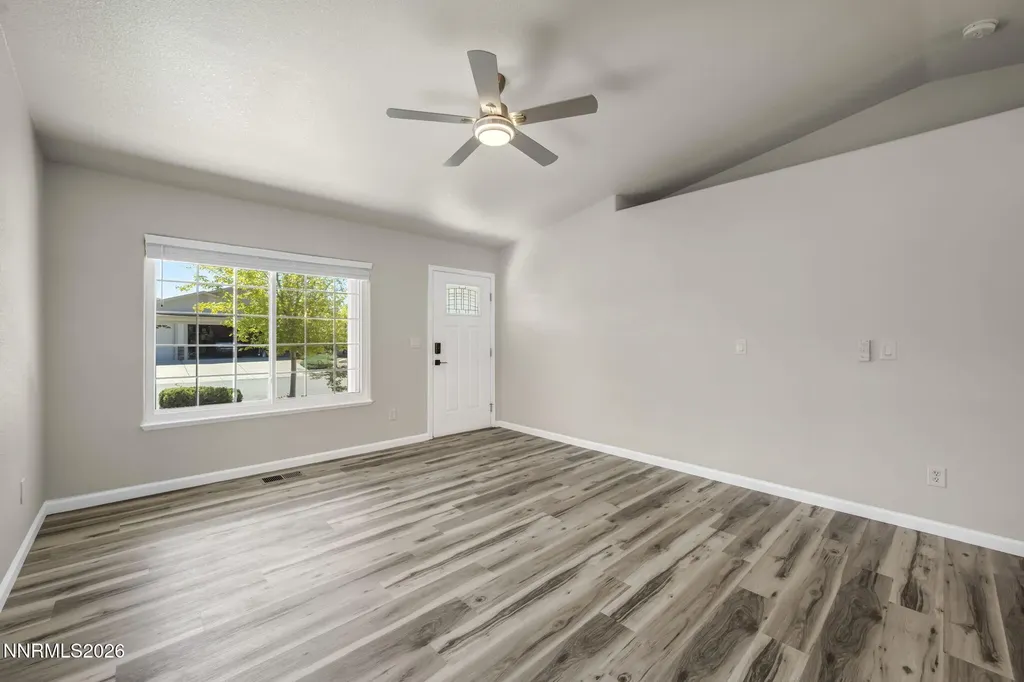 18277 Dustin Reno NV 89508
