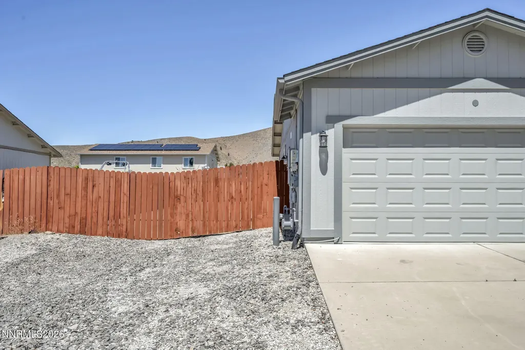 18277 Dustin Reno NV 89508