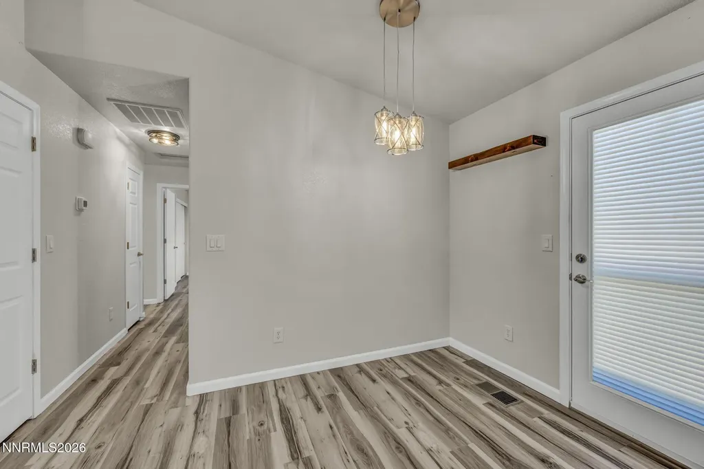 18277 Dustin Reno NV 89508