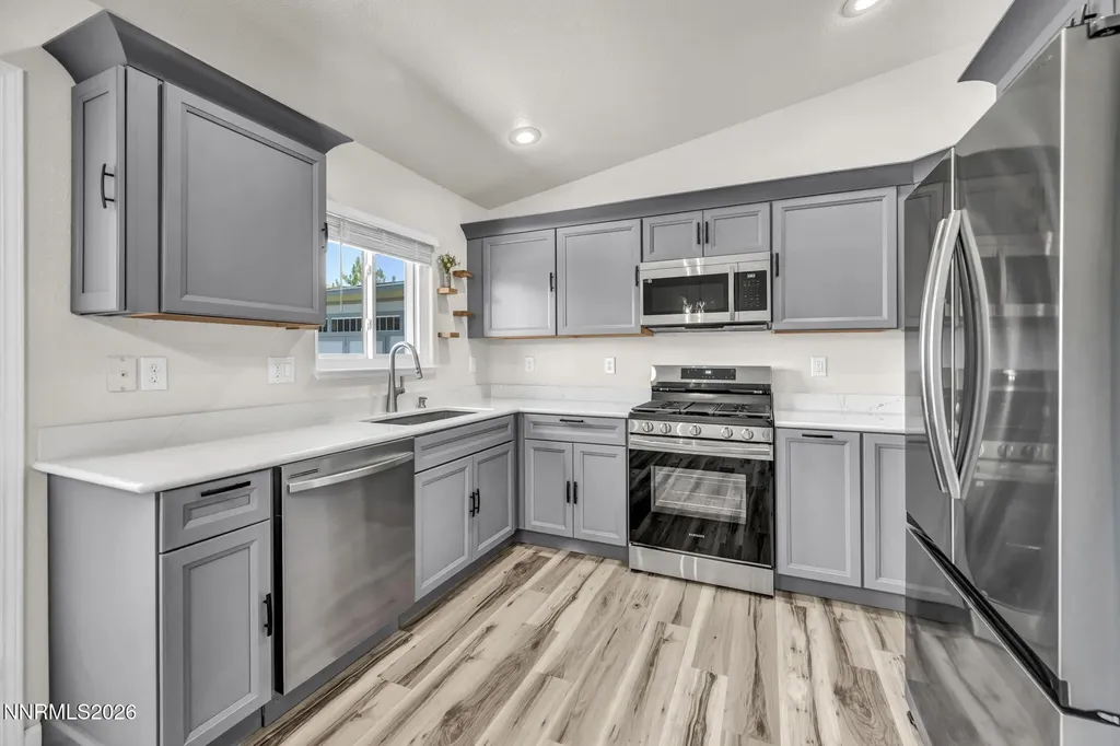 18277 Dustin Reno NV 89508