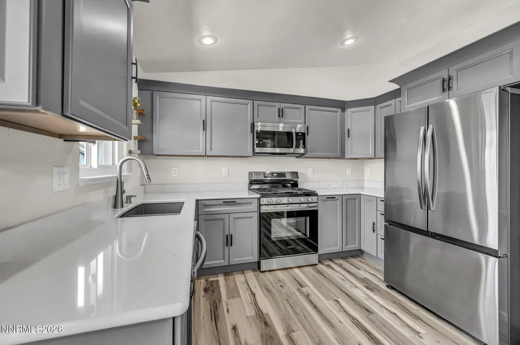 18277 Dustin Reno NV 89508