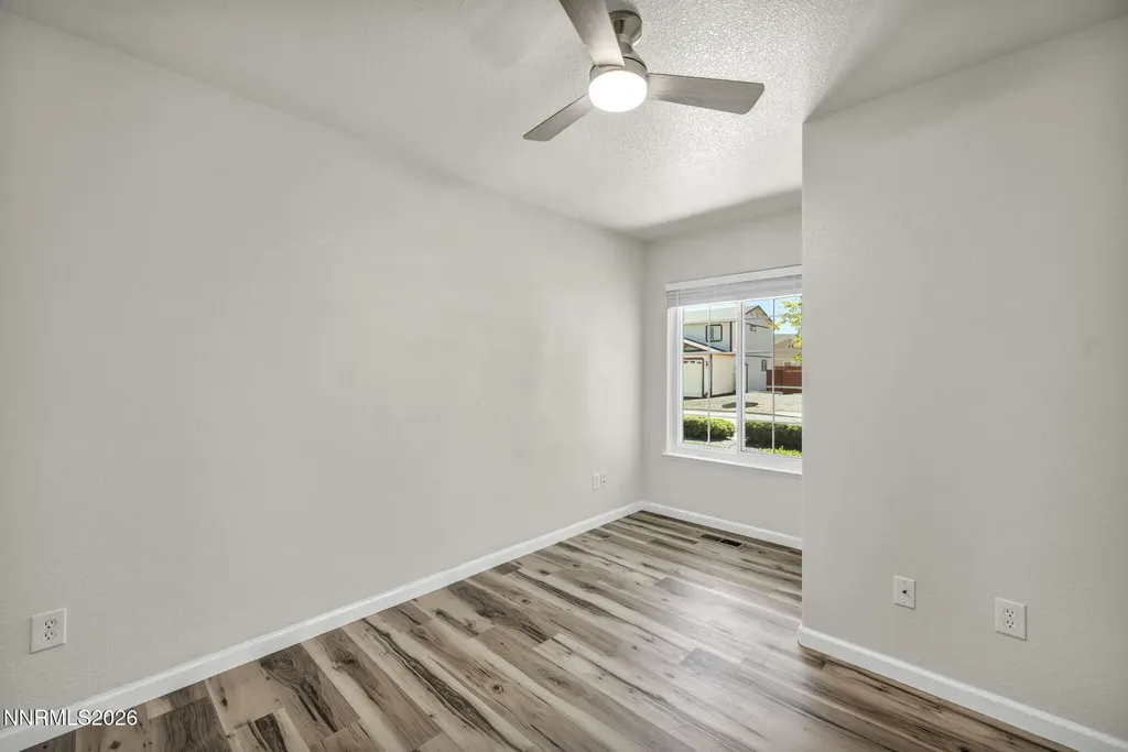 18277 Dustin Reno NV 89508