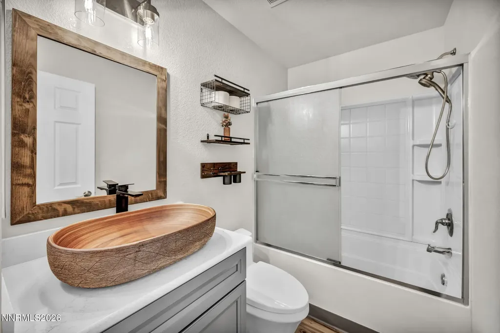 18277 Dustin Reno NV 89508
