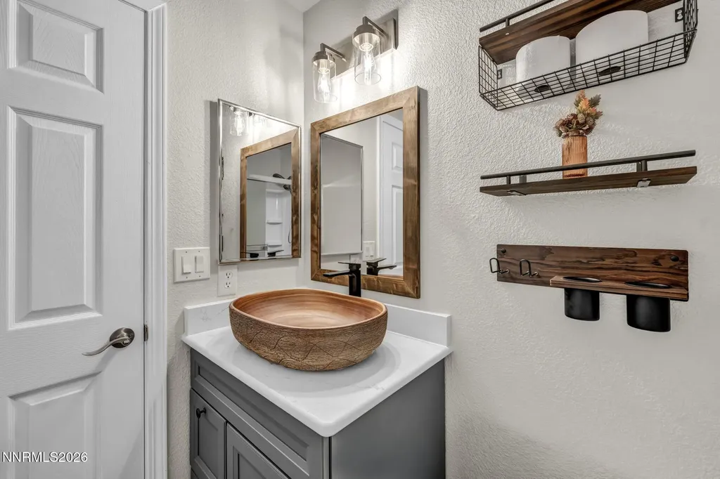 18277 Dustin Reno NV 89508