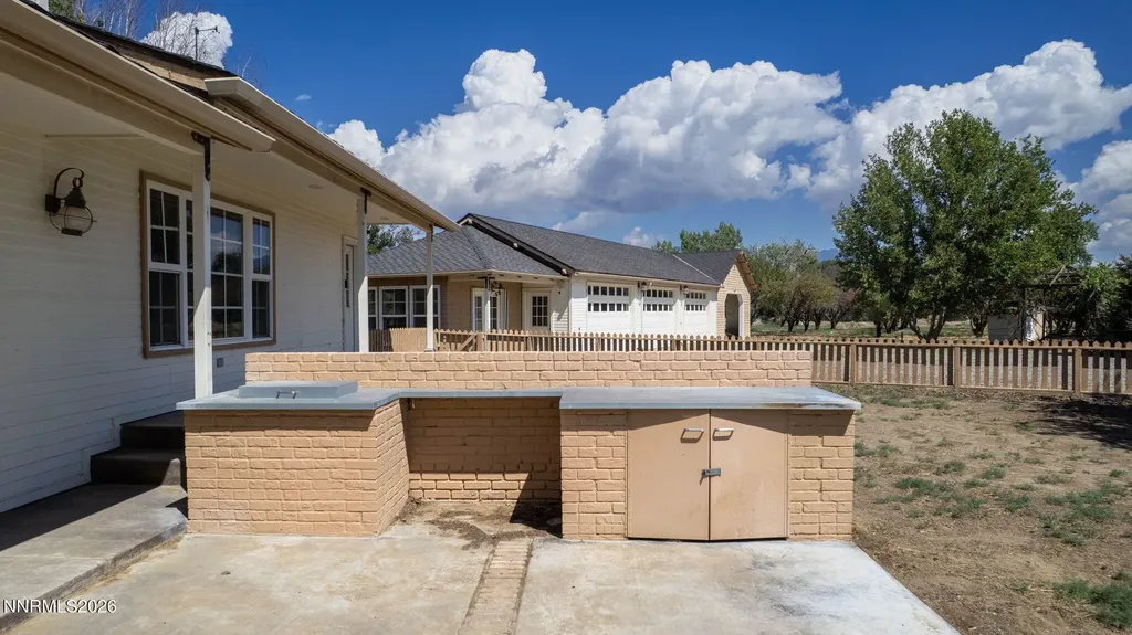 305 Comstock Road Dayton NV 89403