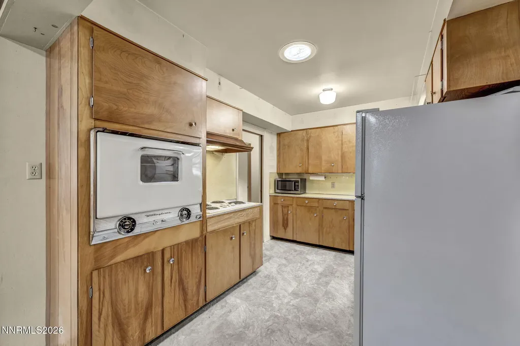 221 Iris Carson City NV 89703