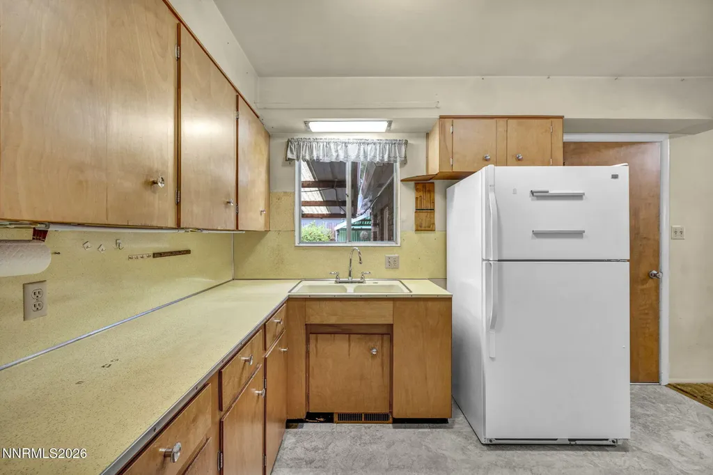 221 Iris Carson City NV 89703