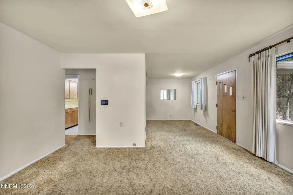 221 Iris Carson City NV 89703