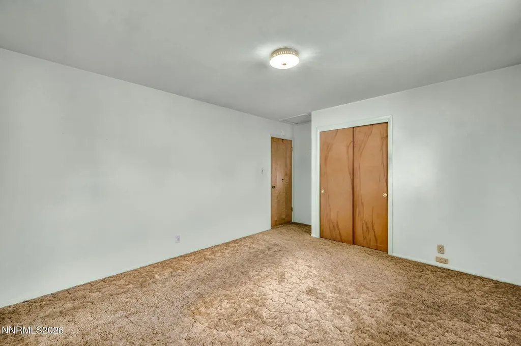 221 Iris Carson City NV 89703