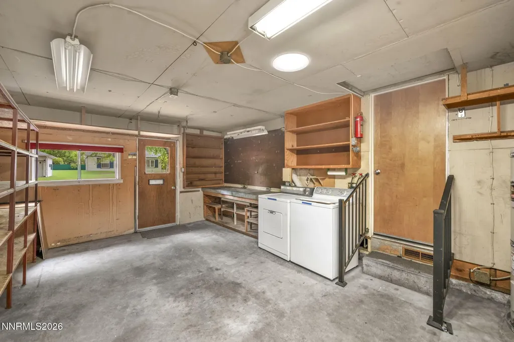 221 Iris Carson City NV 89703