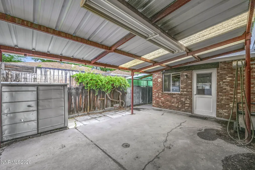 221 Iris Carson City NV 89703