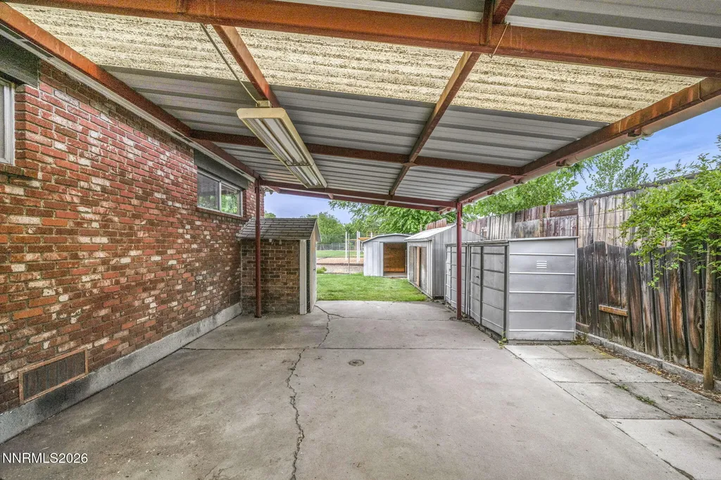 221 Iris Carson City NV 89703